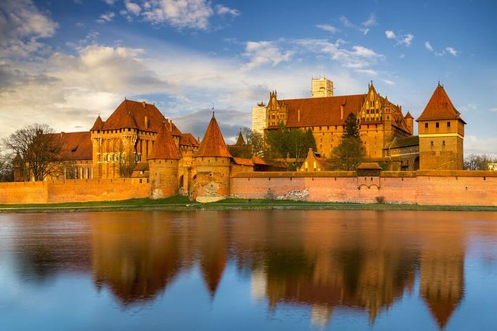 Private Transportation from Cruise Ship Port of Gdynia to Malbork Castle 6-Hour - Image 2