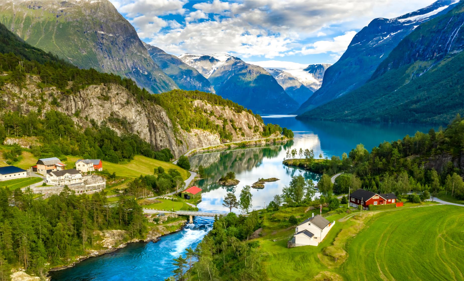 Private Full Day Geiranger Highlights - Image 1