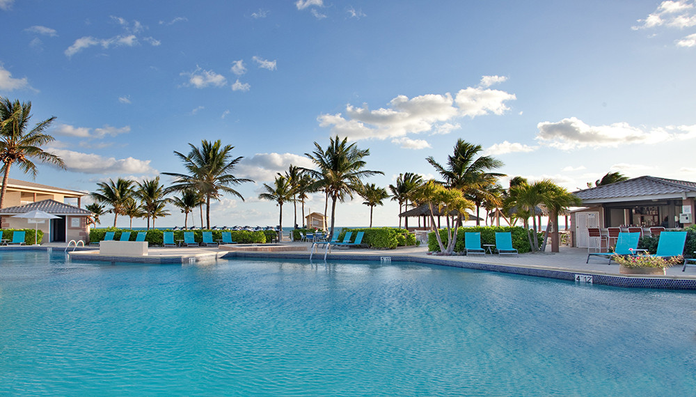 Holiday Inn, Grand Cayman - Image 1