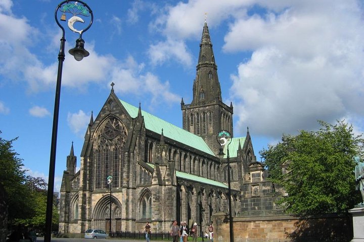 Discover Glasgow. Full day private tour in people carrier. - Image 2