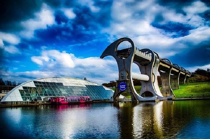 Kelpies and Falkirk Wheel Private Tour for 1 - 4 people from Greater Glasgow - Image 2