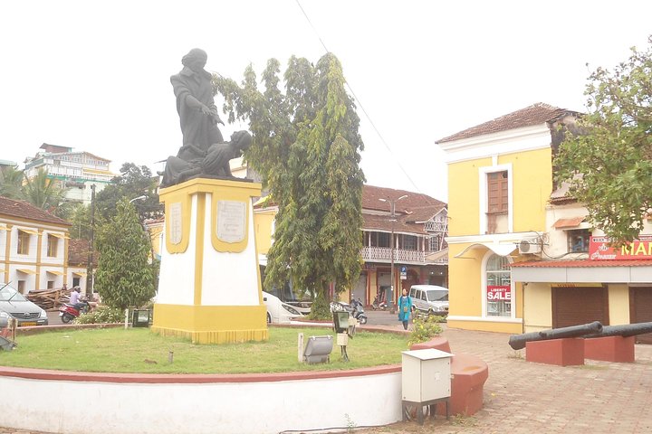 Explore Latin Colony In Goa by Walk - Image 4