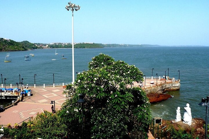 Explore the south goa: car-guided full day city sightseeing tour - Image 3