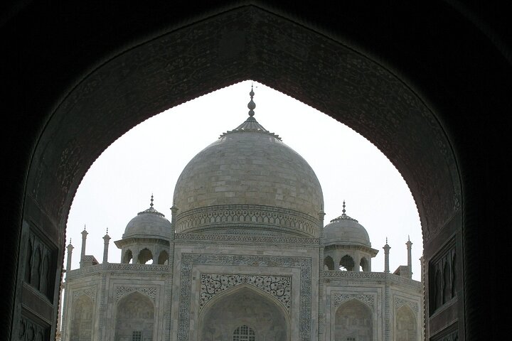 Taj Mahal Tour with Return Flights from GOA. - Image 5