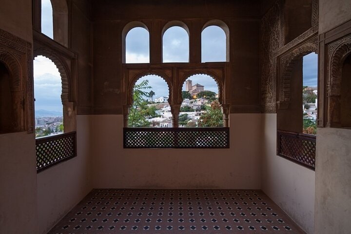 Granada's Heritage Private Tour of Albaicín,Sacromonte & Sagrario - Image 4