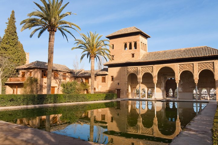 Motril Shore Excursion: Skip-the-Line Alhambra and Generalife Gardens Day Trip - Image 1