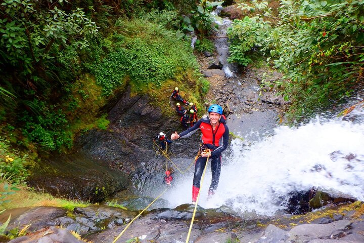Canyoning cloud forest private day trip - Image 2