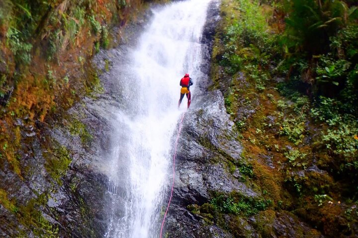 Canyoning cloud forest private day trip - Image 4