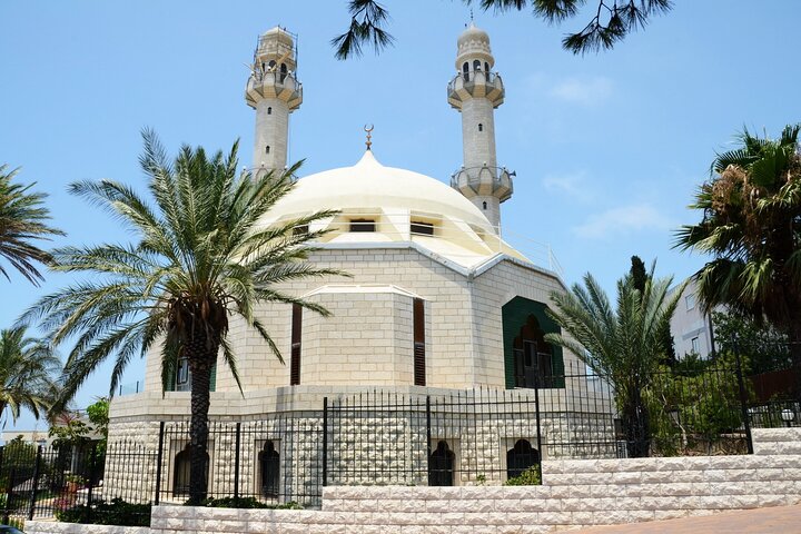 Cultural Mosaic in Haifa - Private Tour - Image 5