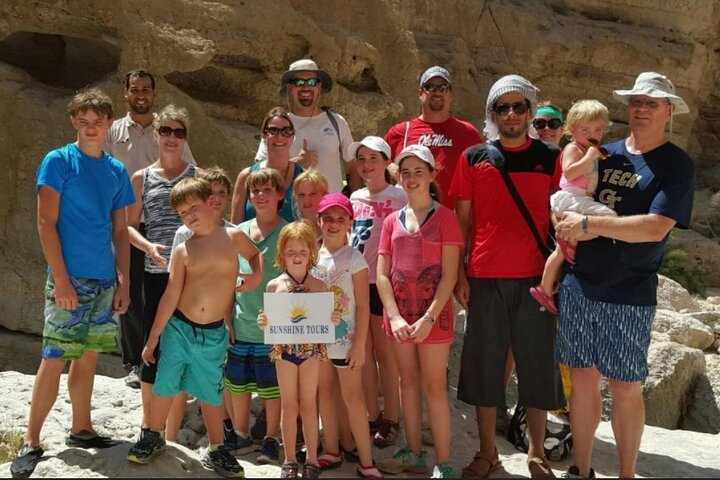 Private Full-Day Wadi Shab and Bimmah Sinkhole Tour - Image 4