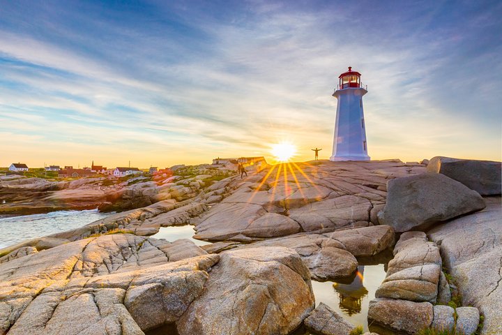 Best of Halifax Small Group Tour with Peggy's Cove and Citadel - Image 2