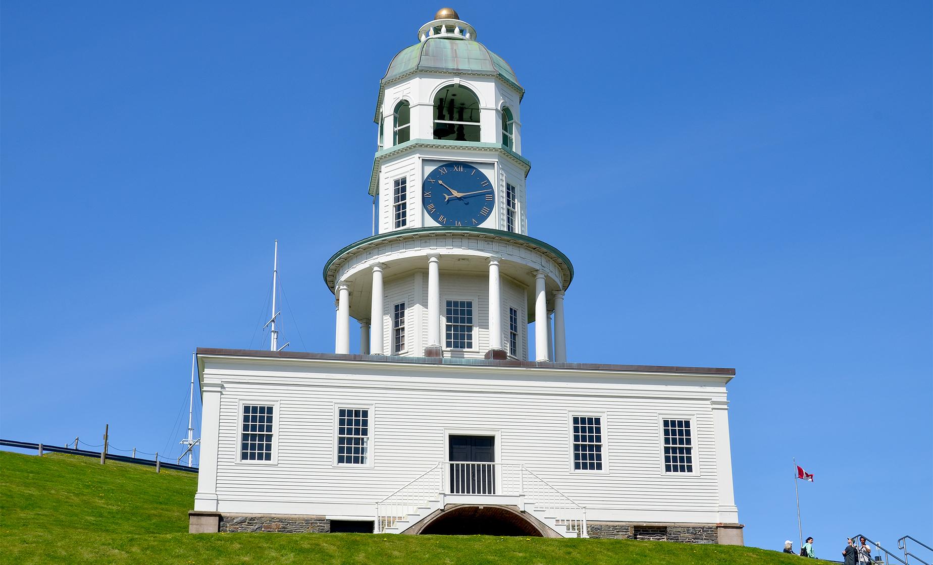 Historic Halifax by Foot - Image 1