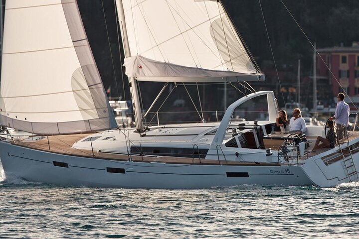 JFarwell Adventure Yacht Sailing in the Halifax Harbour - Image 2