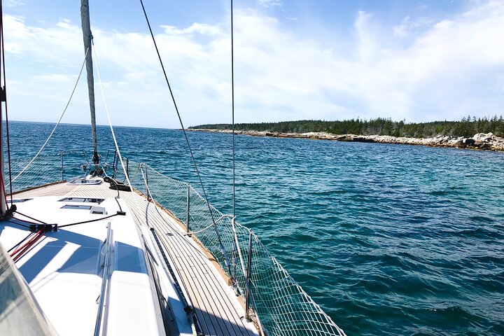 JFarwell Morning Fun Sailing Experience in Halifax - Image 3