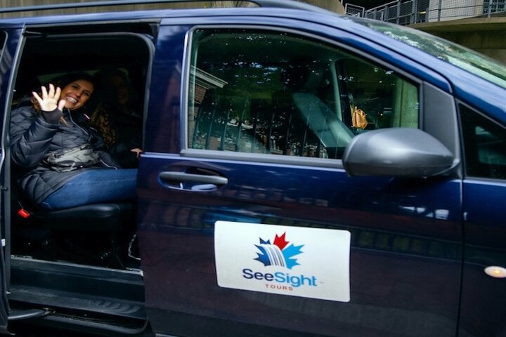 Lunenburg Small Group Express from Halifax + Lobster Roll Lunch - Image 3