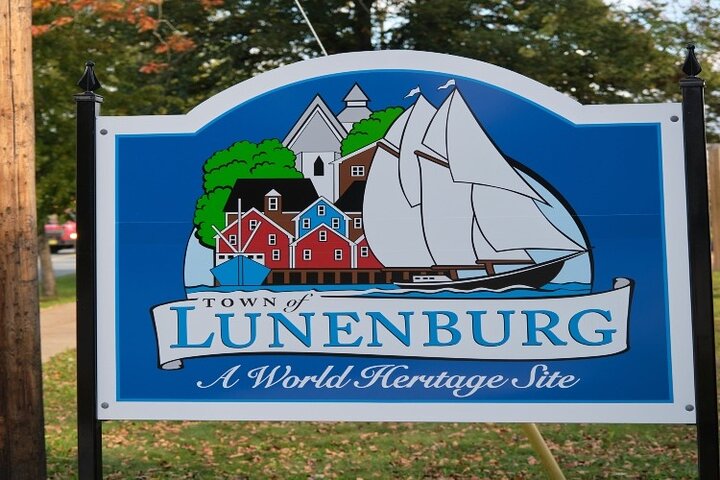 Lunenburg Small Group Express from Halifax + Lobster Roll Lunch - Image 4