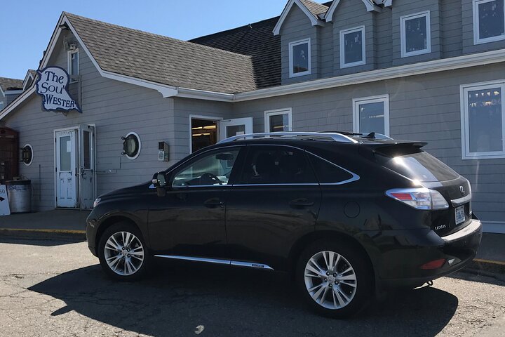 Private Tour in Halifax by a Luxury Vehicle with Informative Guide - Image 5