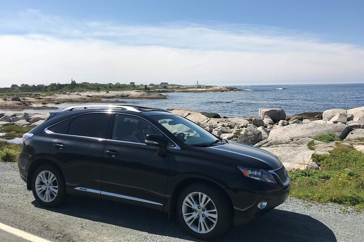 Private Tour in Halifax by a Luxury Vehicle with Informative Guide - Image 2