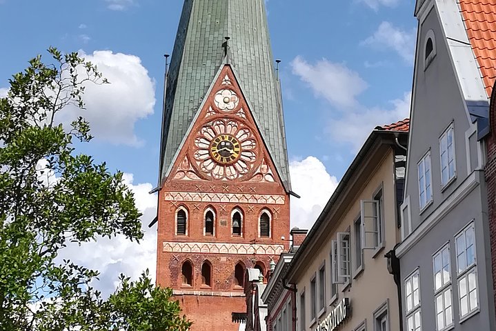 Luneburg Shore Excursion in Luxury Van - Image 3