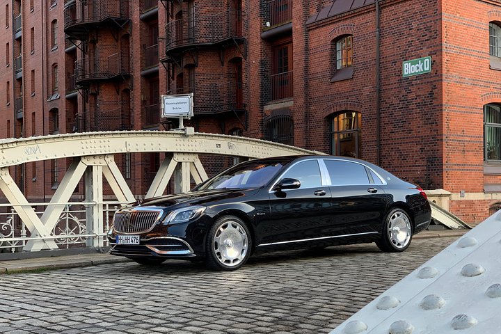 Private sightseeing tour with a luxury sedan - Mercedes-Maybach - Image 1