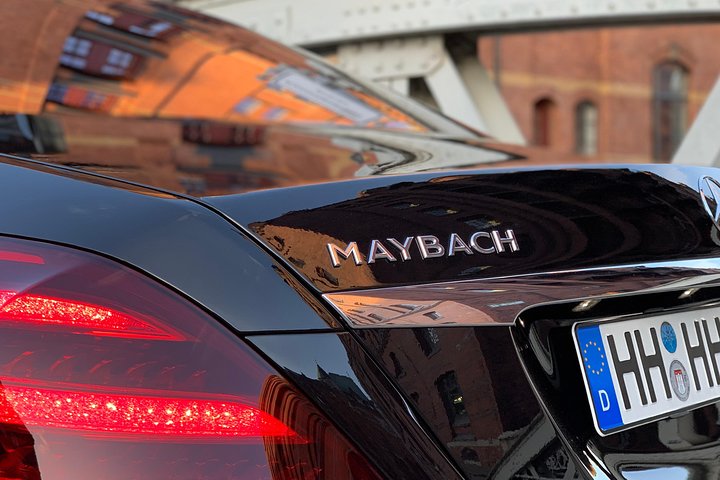 Private sightseeing tour with a luxury sedan - Mercedes-Maybach - Image 4