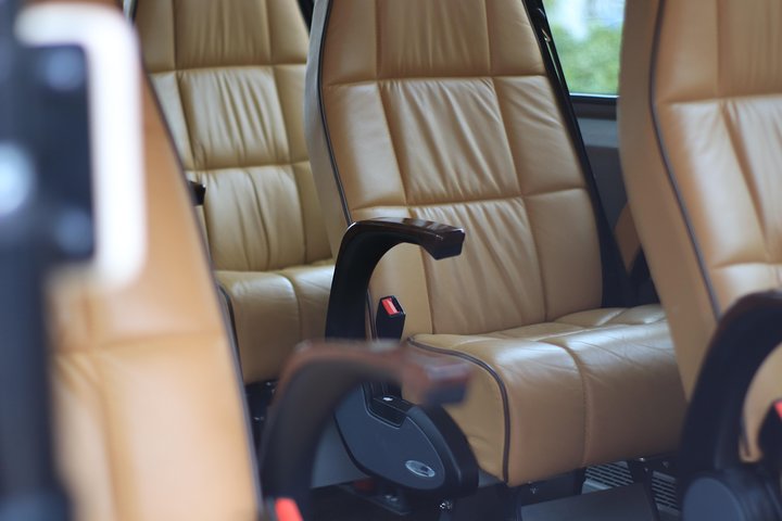 Private Sightseeing Tour with our Minibus 8-seater - Image 5