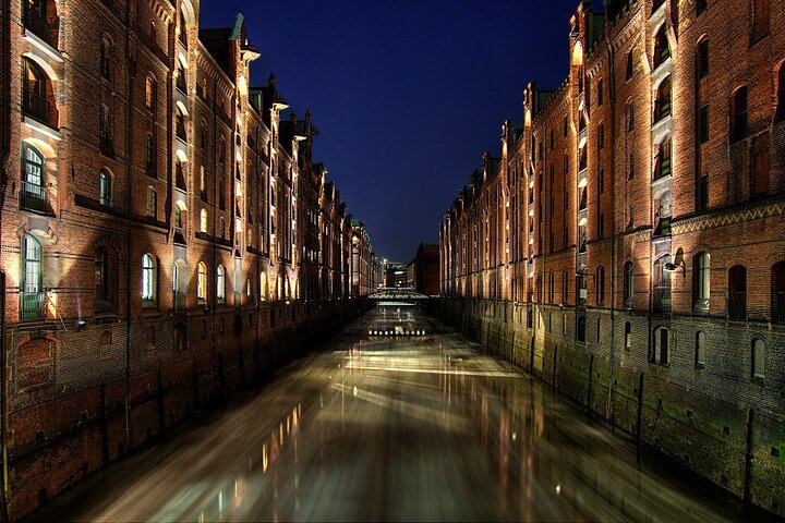Speicherstadt & HafenCity Erlebnistour - Image 5