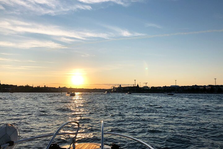 2-Hours Private Modern Boat Tour in Helsinki Archipelago - Image 4