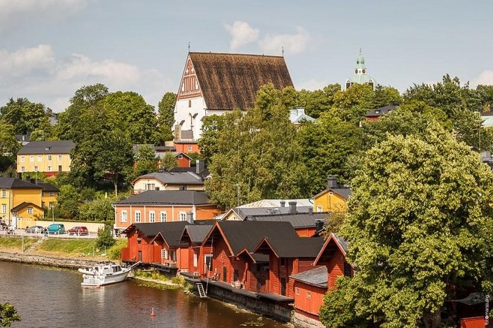 Helsinki and Porvoo Private City Tour by car with local guide - Image 1