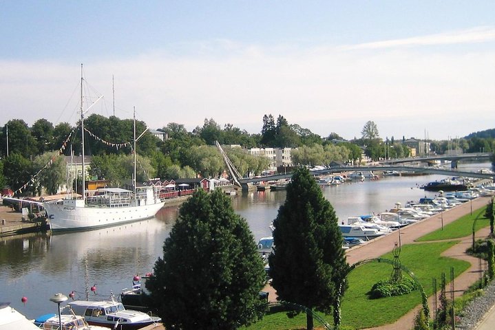 Helsinki City Tour and Old Capital Porvoo PRIVATE Tour by car - Image 5