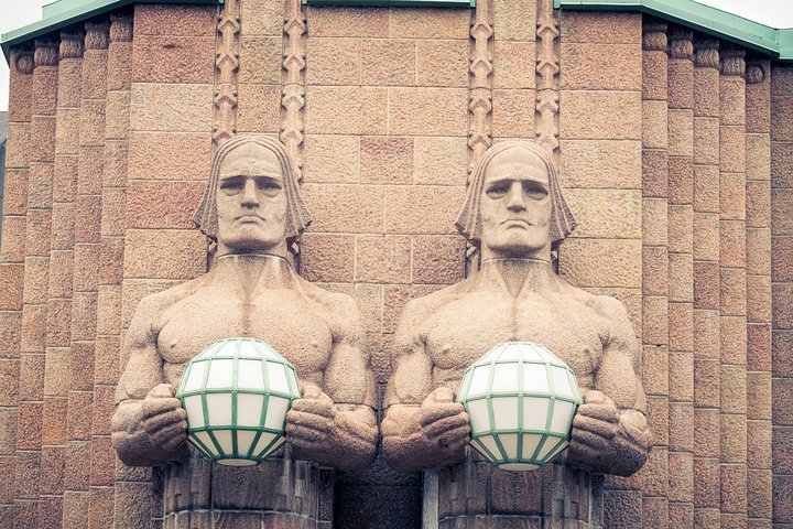 Helsinki Highlights and Kiasma Museum Private Tour - Image 3