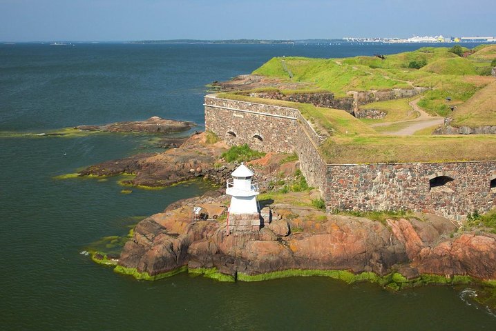Helsinki Private City Tour + Suomenlinna Fortress by VIP car and Ferry - Image 4
