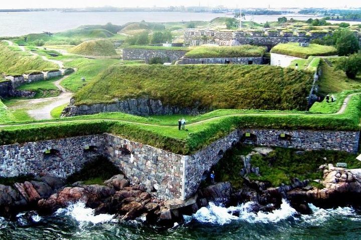 Helsinki Private City Tour + Suomenlinna Fortress by VIP car and Ferry - Image 3
