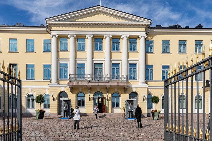 Private city tour of Helsinki with driver and guide - Hotel or cruise pick up - Image 4