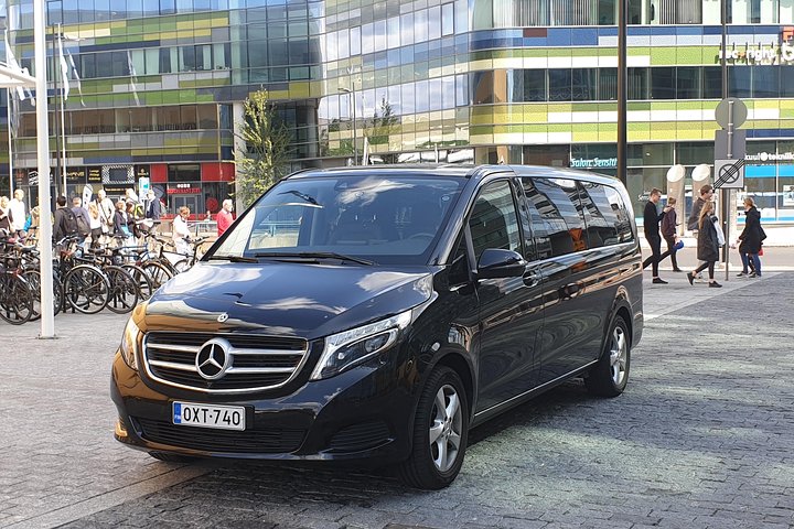 Private guided Helsinki city tour by Premium car - Image 3