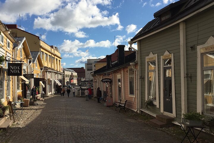 Private Helsinki Highlights and Medieval Porvoo Tour - Image 4