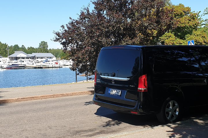 Private sightseeing tour around Helsinki by VIP car for 1-6 pax. - Image 4