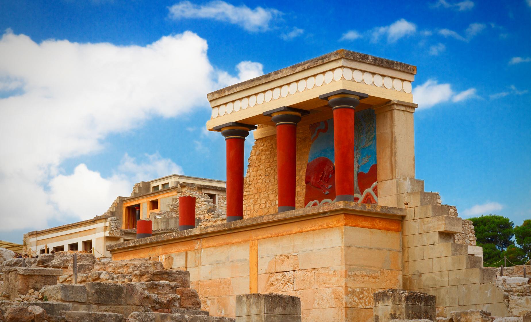 Private Group Tour of Knossos and Winery - Image 1