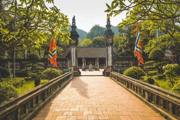 2-Day Ninh Binh & Halong Bay With Transfer - Image 3
