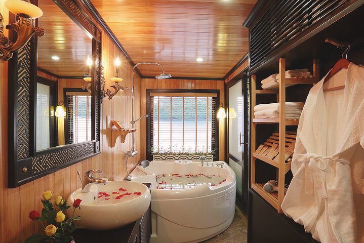 2 Days and 1 Night 4 Star Cruise in Halong Bay - Image 2