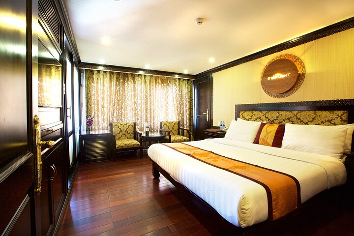 2 Days and 1 Night 4 Star Cruise in Halong Bay - Image 5