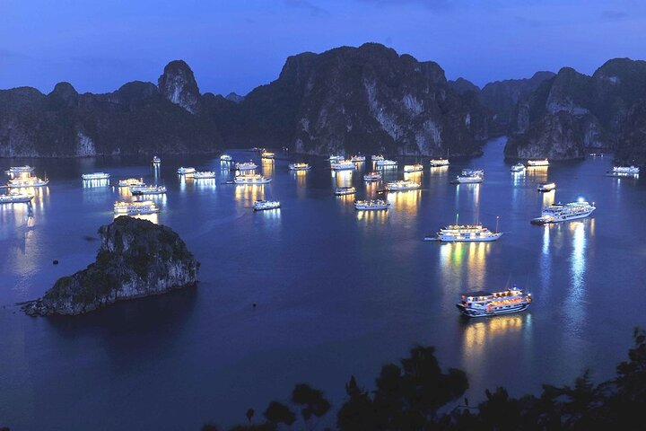 2 Days Cruises Tour in Halong Bay - Lan Ha Bay or Bai Tu Long  - Image 1