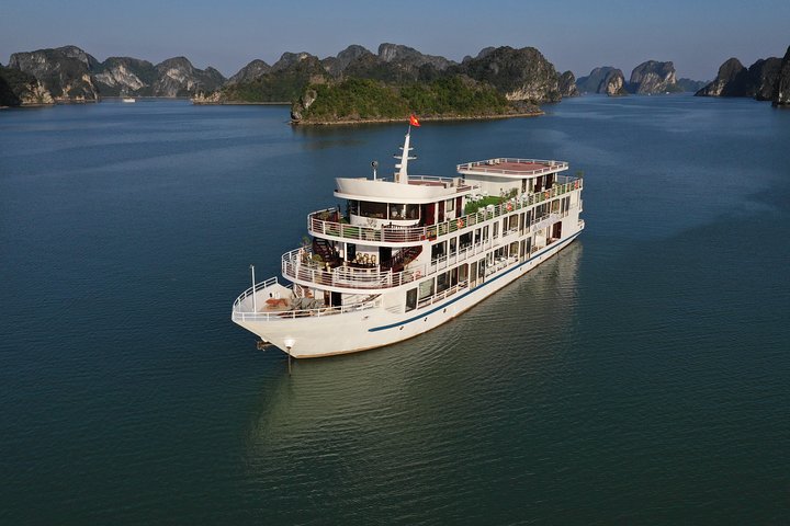2 Days Ha long Sapphire Cruise - Image 2