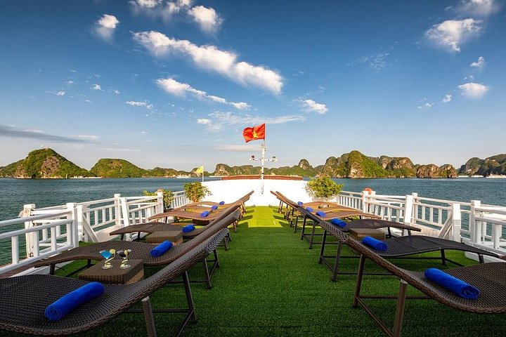 2 Days Overnight on Cozy Bay Cruise Ha Long - Image 2