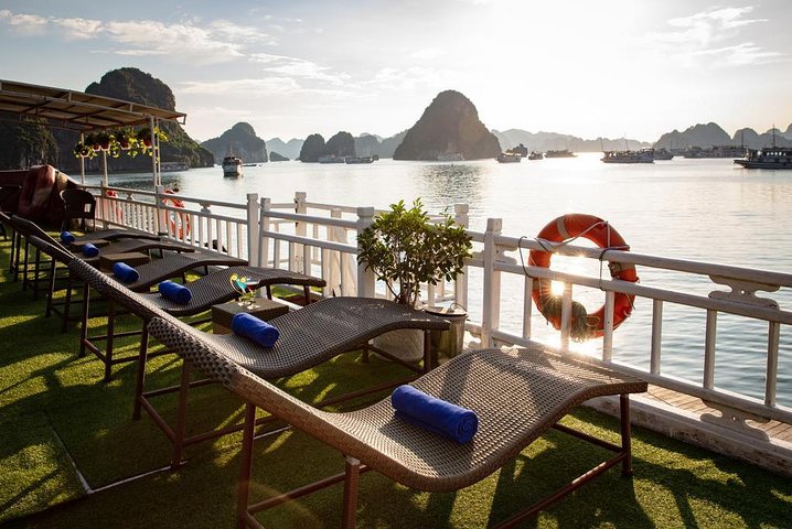 2 Days Overnight on Cozy Bay Cruise Ha Long - Image 3