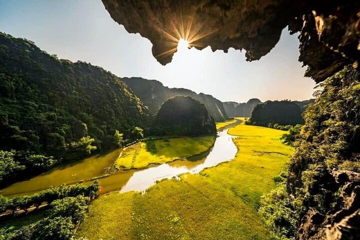3-Day Hanoi - Ninh Binh - Halong Bay 5 Star Cruise - Image 1