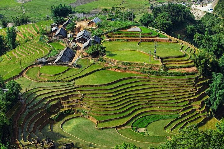 3-Day Trekking Adventure of Sapa from Hanoi - Stay Ta Van Village - Image 2