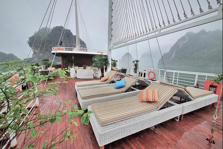 All Inclusive FULL DAY on HIGH-END Halong and Lan Ha Bay CRUISES - Image 4