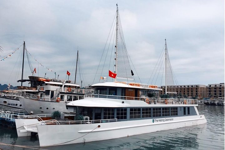 All Inclusive FULL DAY on HIGH-END Halong and Lan Ha Bay CRUISES - Image 2