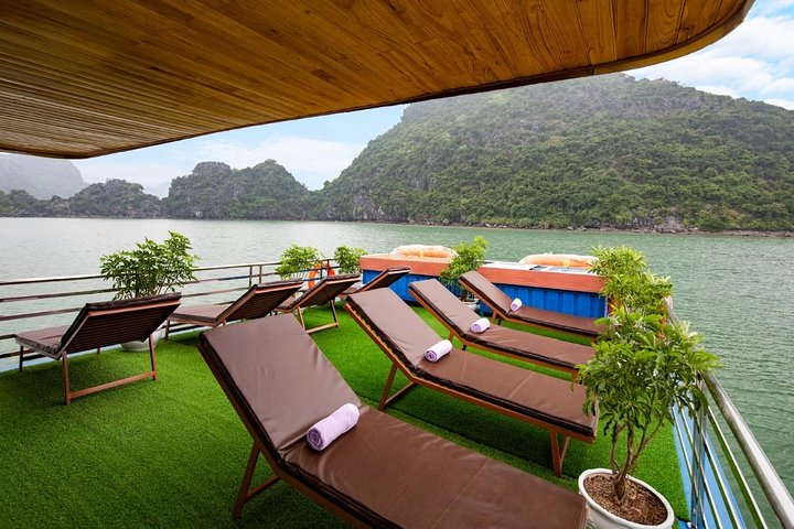 Alova Premium/Mimosa cruise Ha Long Bay – Lan Ha Bay One Day Trip - Image 3